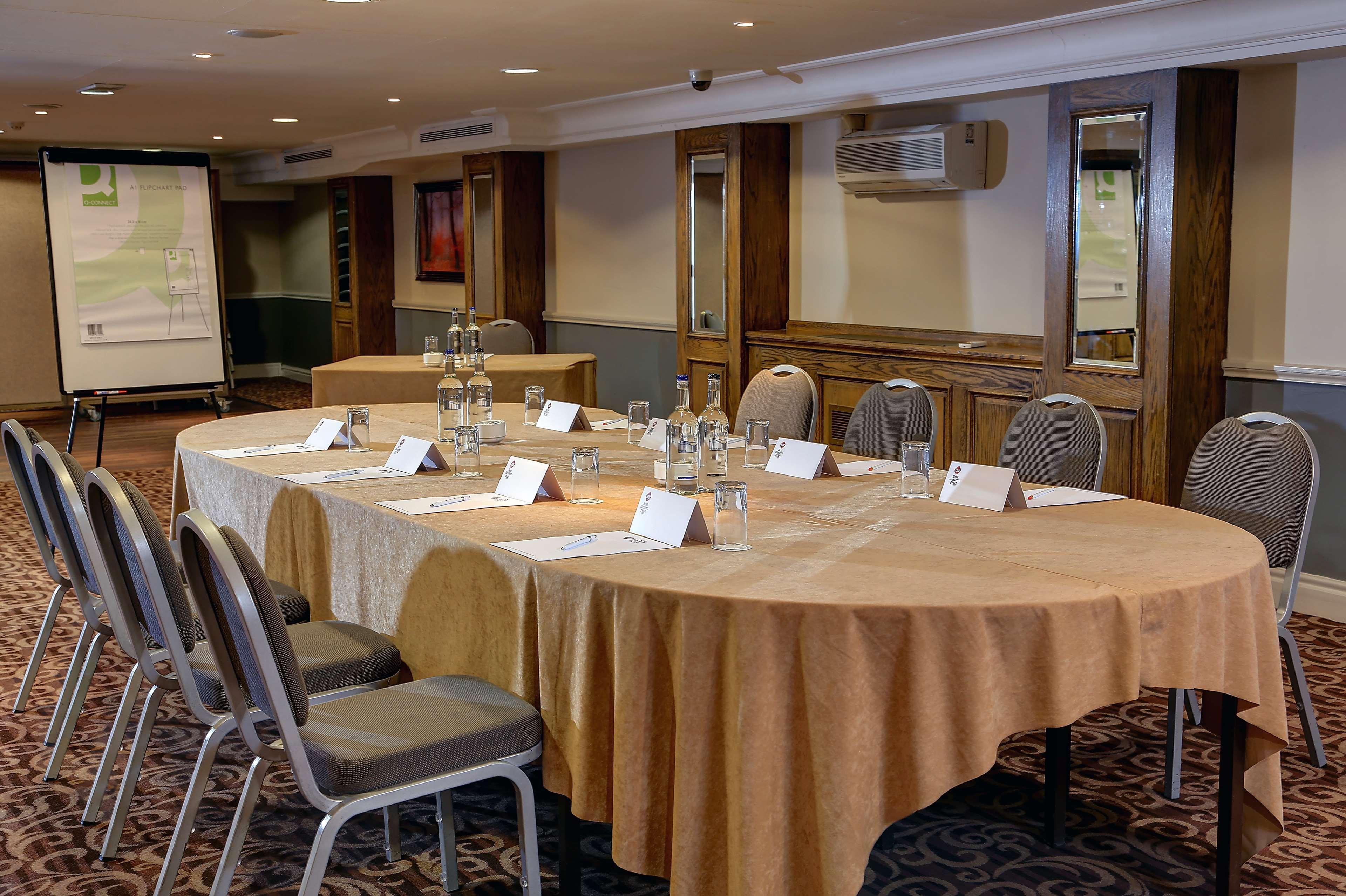 Best Western Plus Pinewood Manchester Airport-Wilmslow Hotel Exterior photo