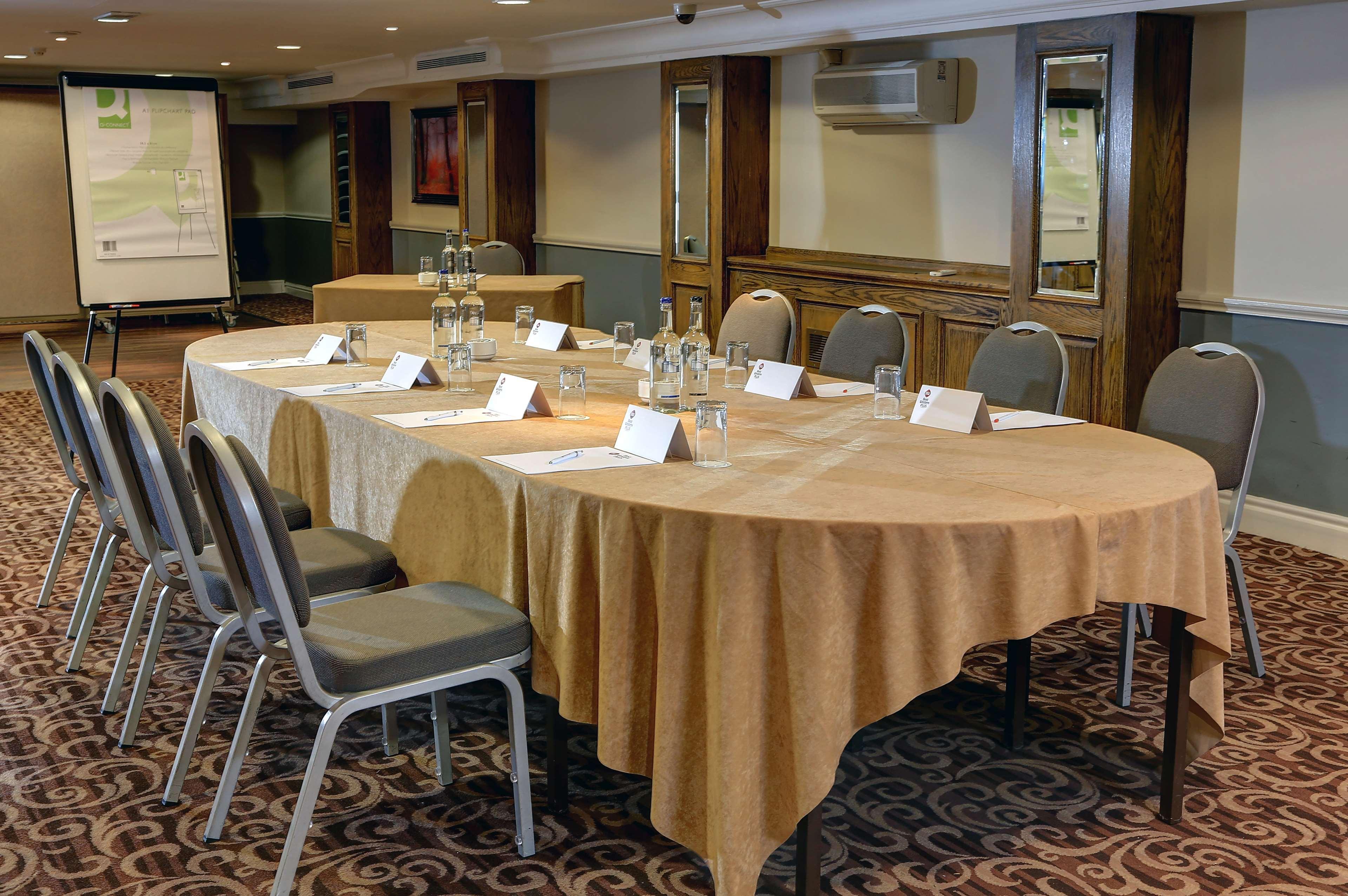 Best Western Plus Pinewood Manchester Airport-Wilmslow Hotel Exterior photo
