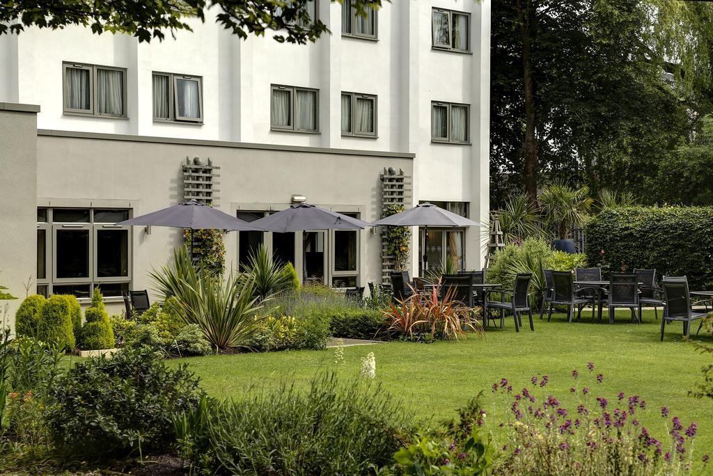 Best Western Plus Pinewood Manchester Airport-Wilmslow Hotel Exterior photo